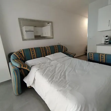 Apto 100 M Playa Piscina Wifi 1 Hab Apartment